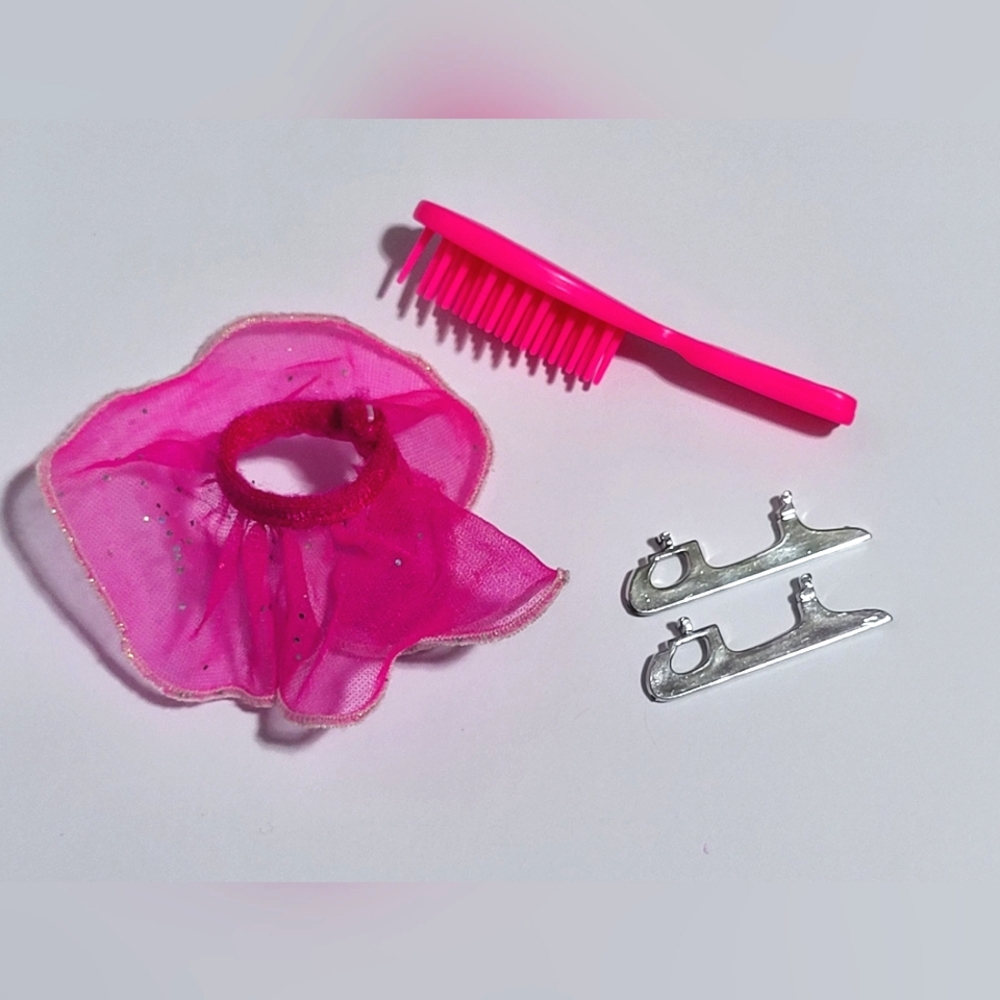 Vintage 1994 Hot Skatin' Barbie Accessories